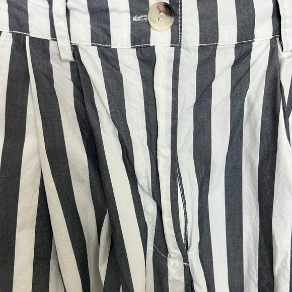 UO • Percy Pleated High-Rise Tapered Pant - Picture 4 of 9